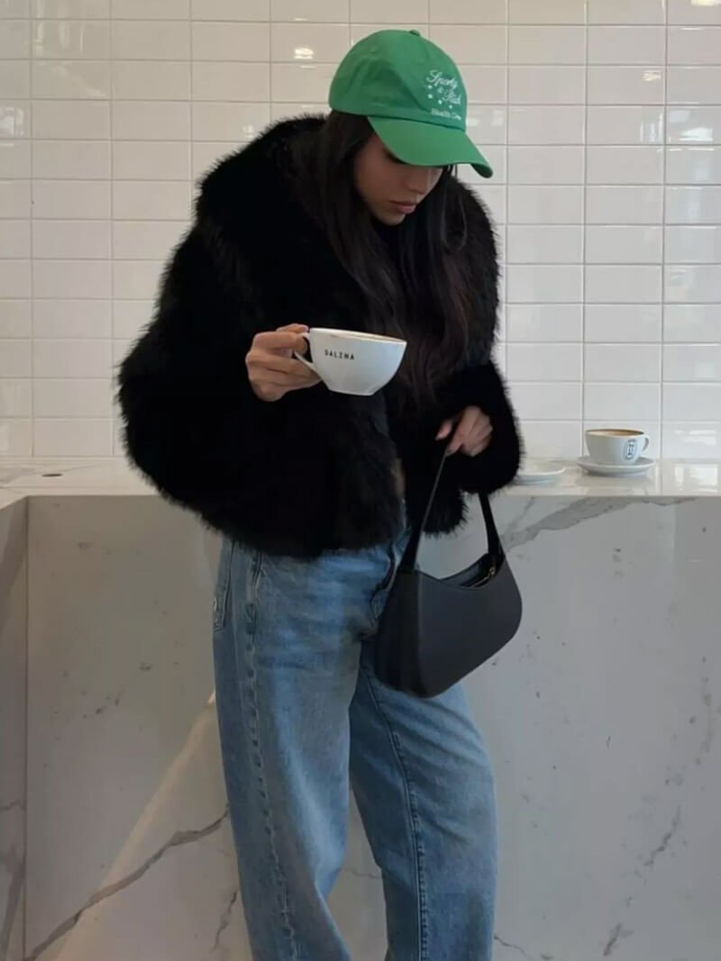 Women's faux fur jacket in a cropped style with an oversized collar - J&B; - 6 - Elvaroza.com