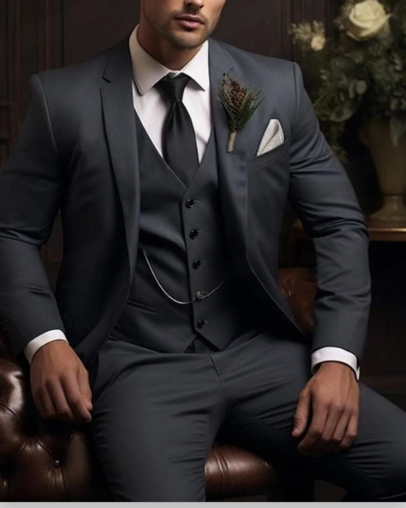 Leander – Fashion Elegant Three-Piece Suit - Image 3