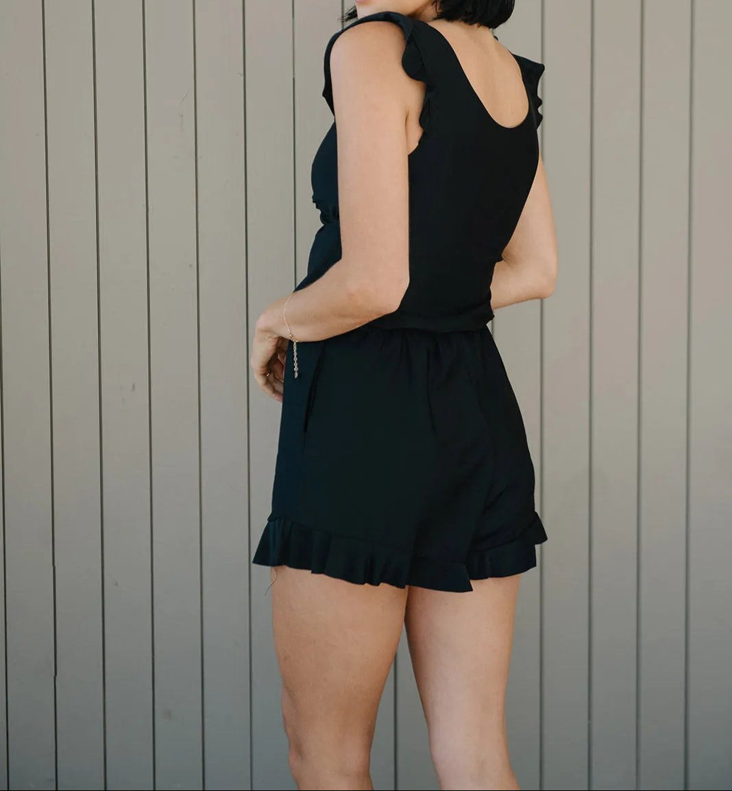 Chic Floral Romper – Effortless Summer Style - Image 10