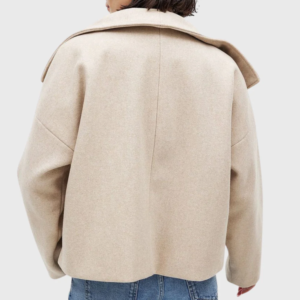 Women's double-breasted jacket with wide lapels and relaxed fit | E&R - 7 - Elvaroza.com