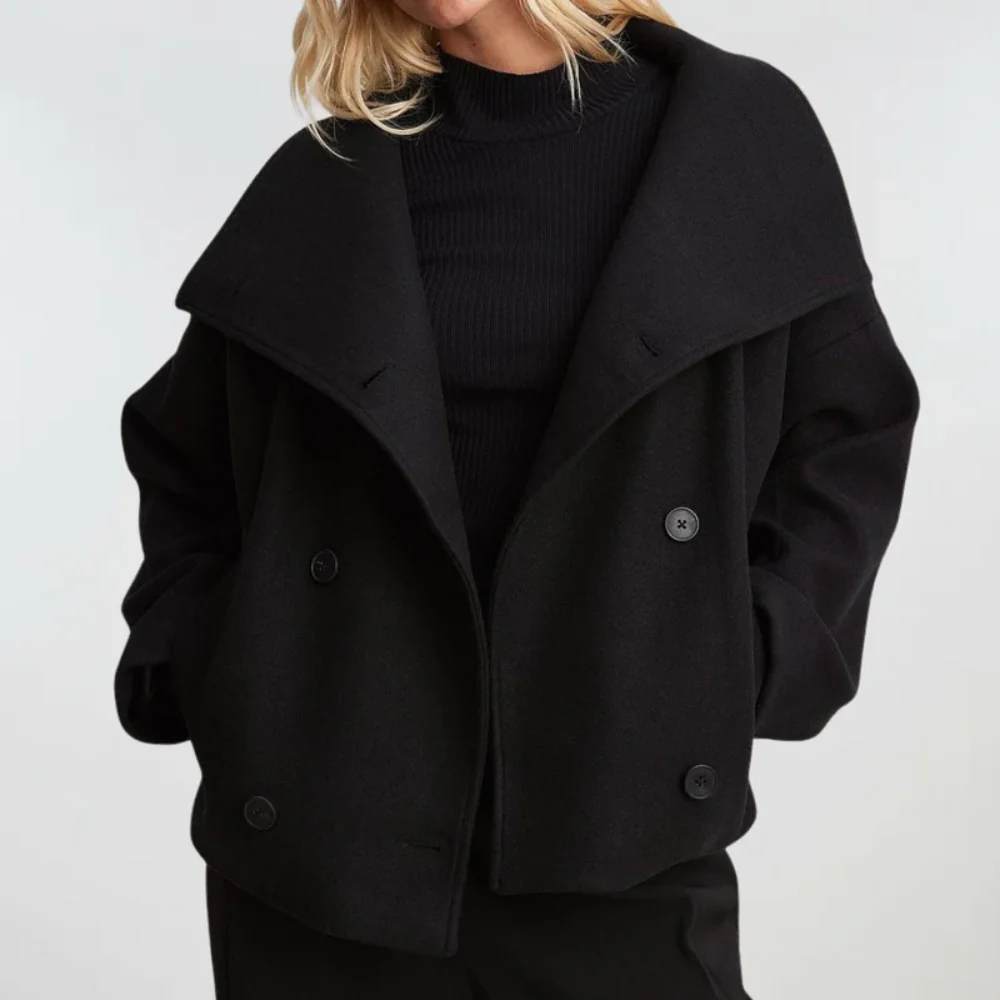 Women's double-breasted jacket with wide lapels and relaxed fit | E&R - 1 - Elvaroza.com